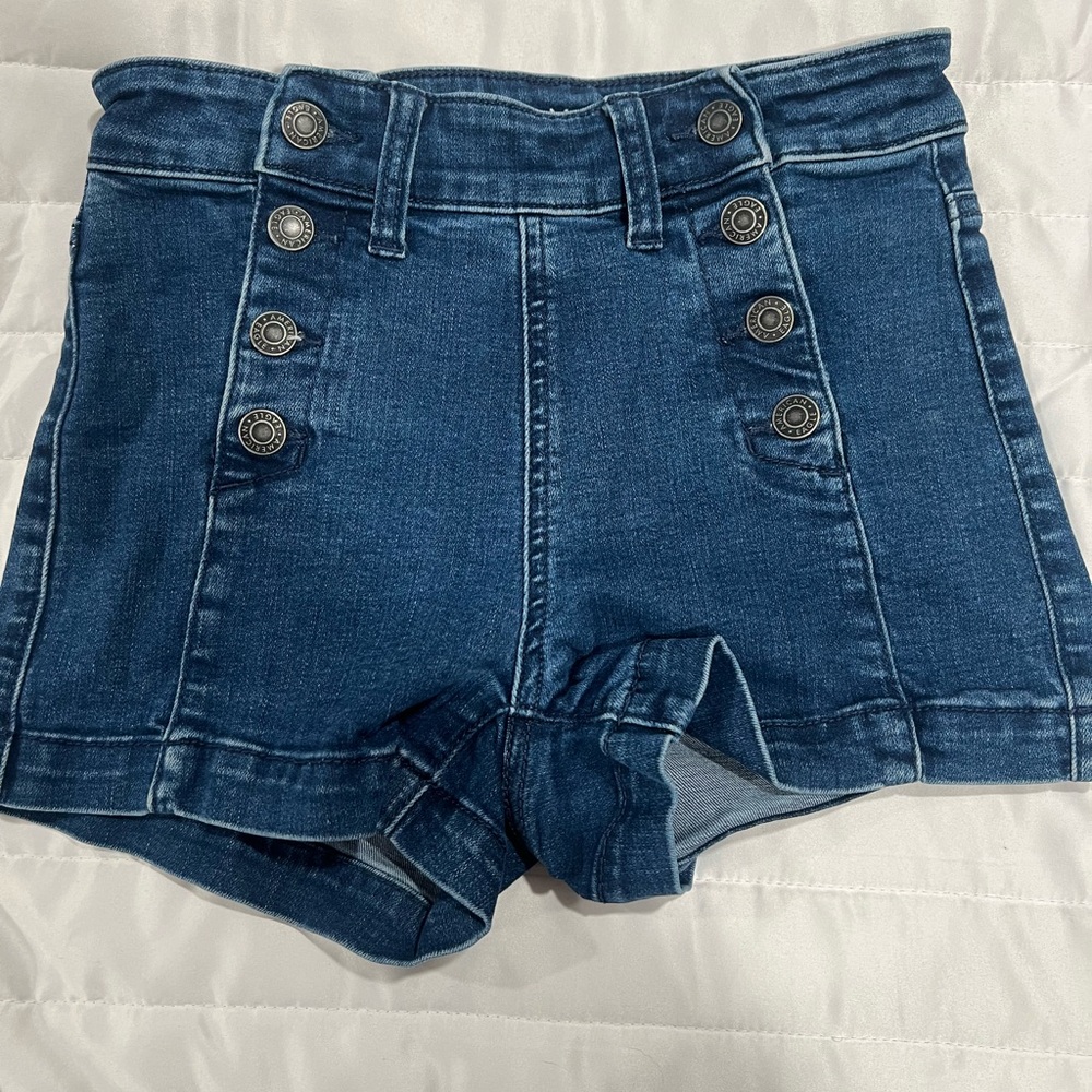 American Eagle Outfitters Blue Buttoned Jean Shorts